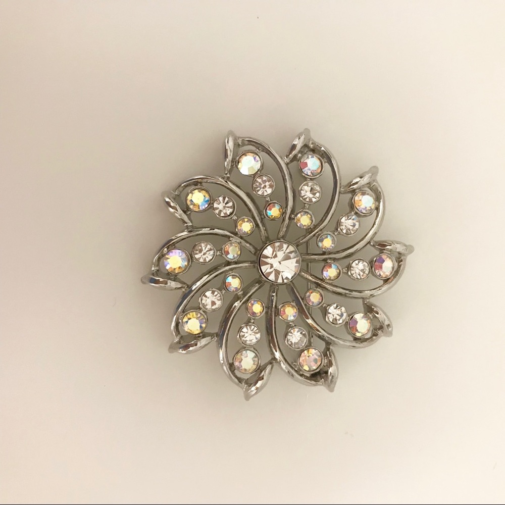 Vintage Flower Brooch with Crystal  Rhinestones